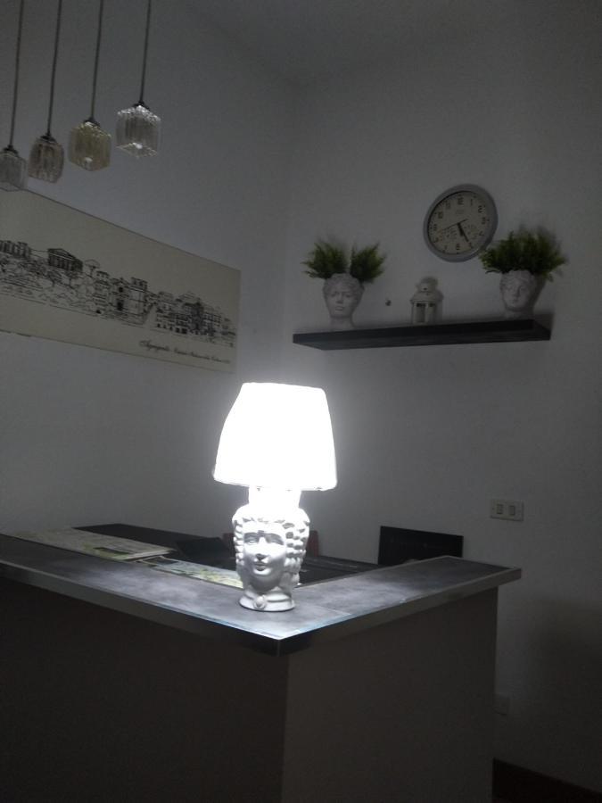 Artemide Rent Bedrooms 阿格里真托 外观 照片